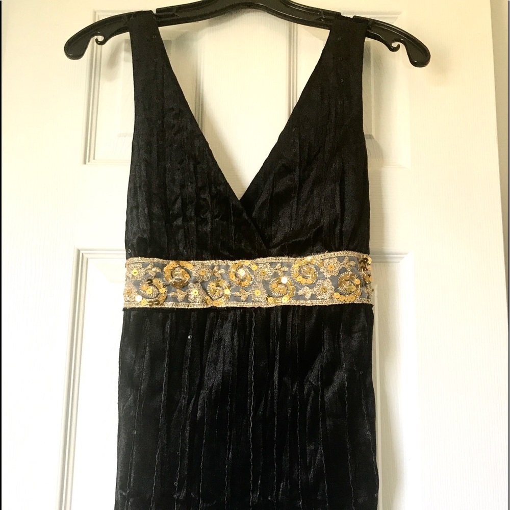 Sleeveless Top w/ Sequin and Lace Band, Black